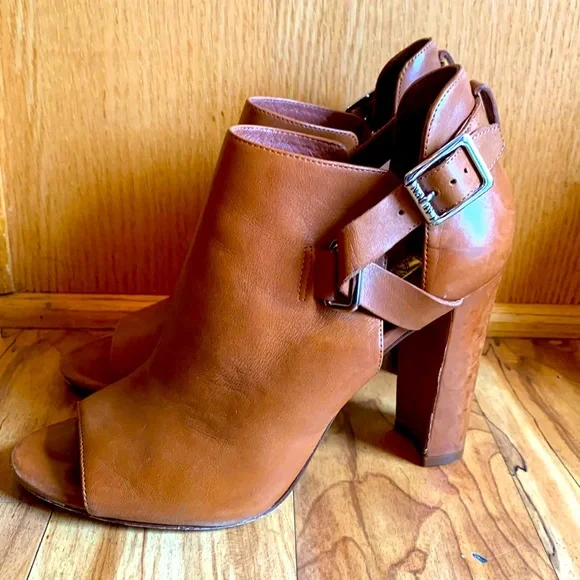 Lauren Ralph Lauren 7-1/2 camel leather high heel open toe buckle ankle booties - Picture 3 of 11